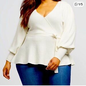 Fashion to Figure cream sweater size 4x NWT